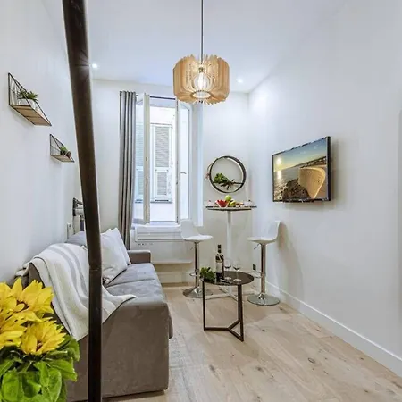 Bunico 1 - Old Town Renovated شقة